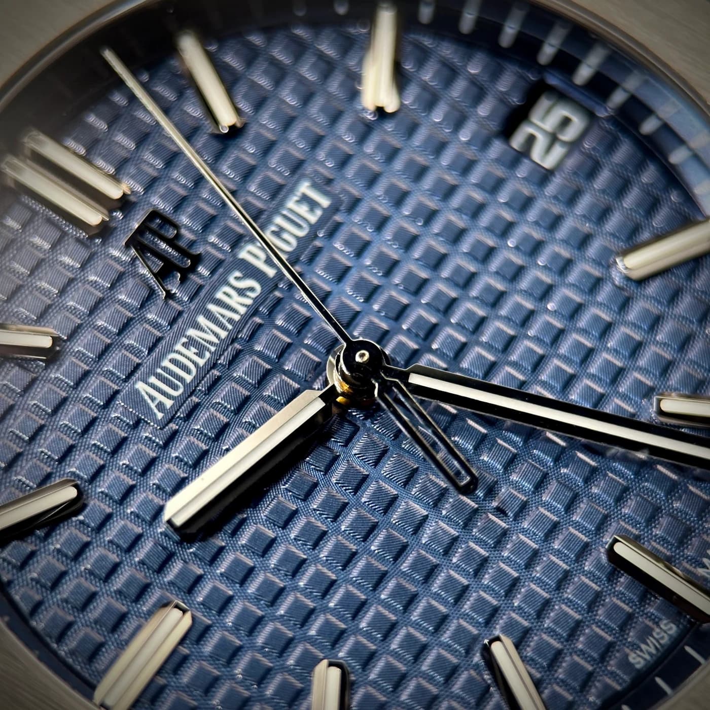 Audemars Piguet Royal Oak 41mm 15500ST Blue Dial — view 6 of 12
