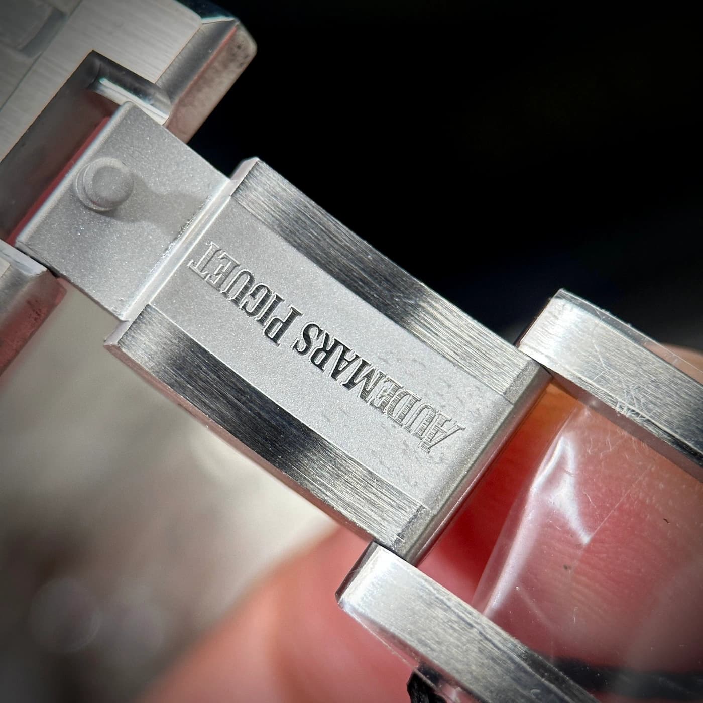 Audemars Piguet Royal Oak 41mm 15500ST Grey Dial — view 10 of 12