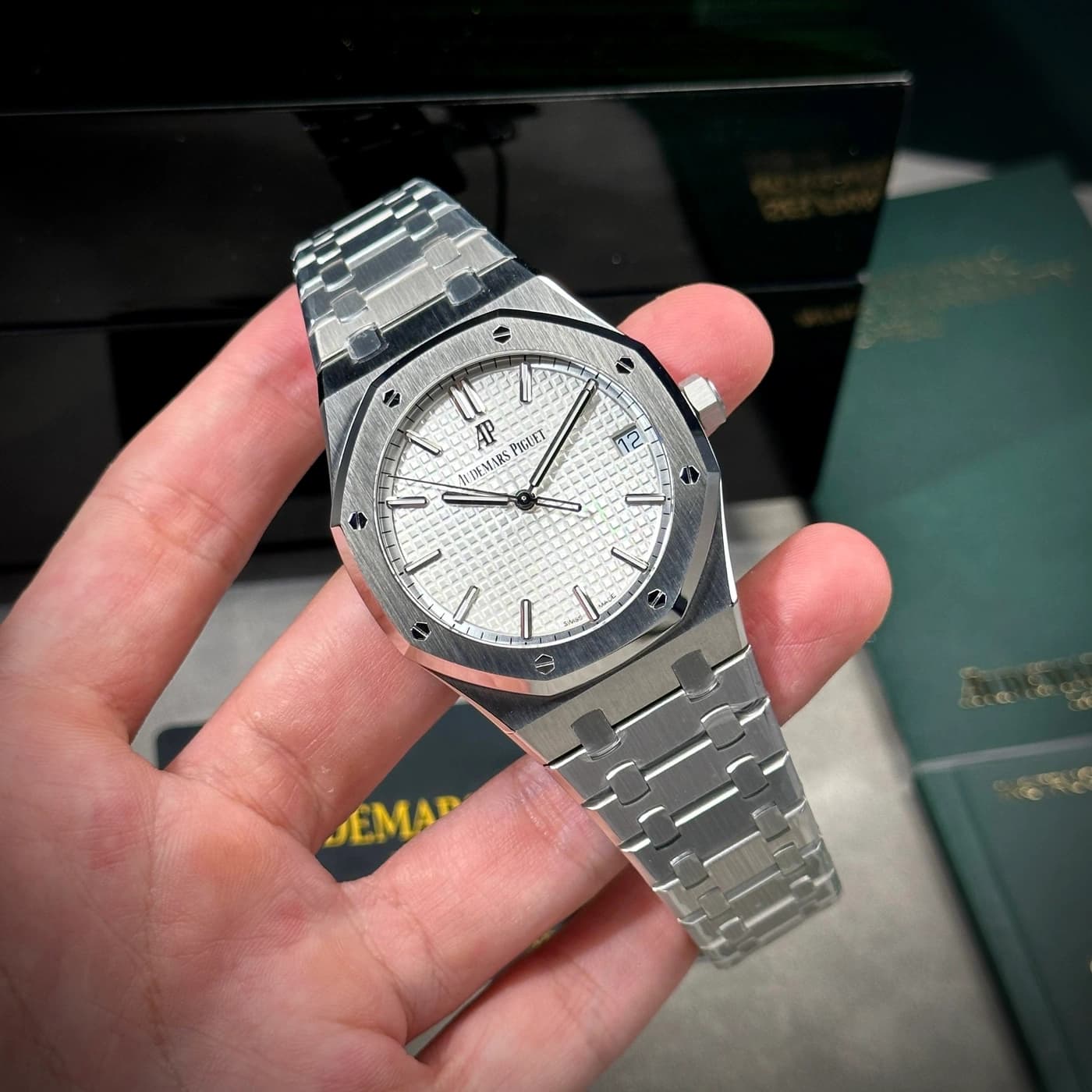 Audemars Piguet Royal Oak 41mm 15500ST White Dial
