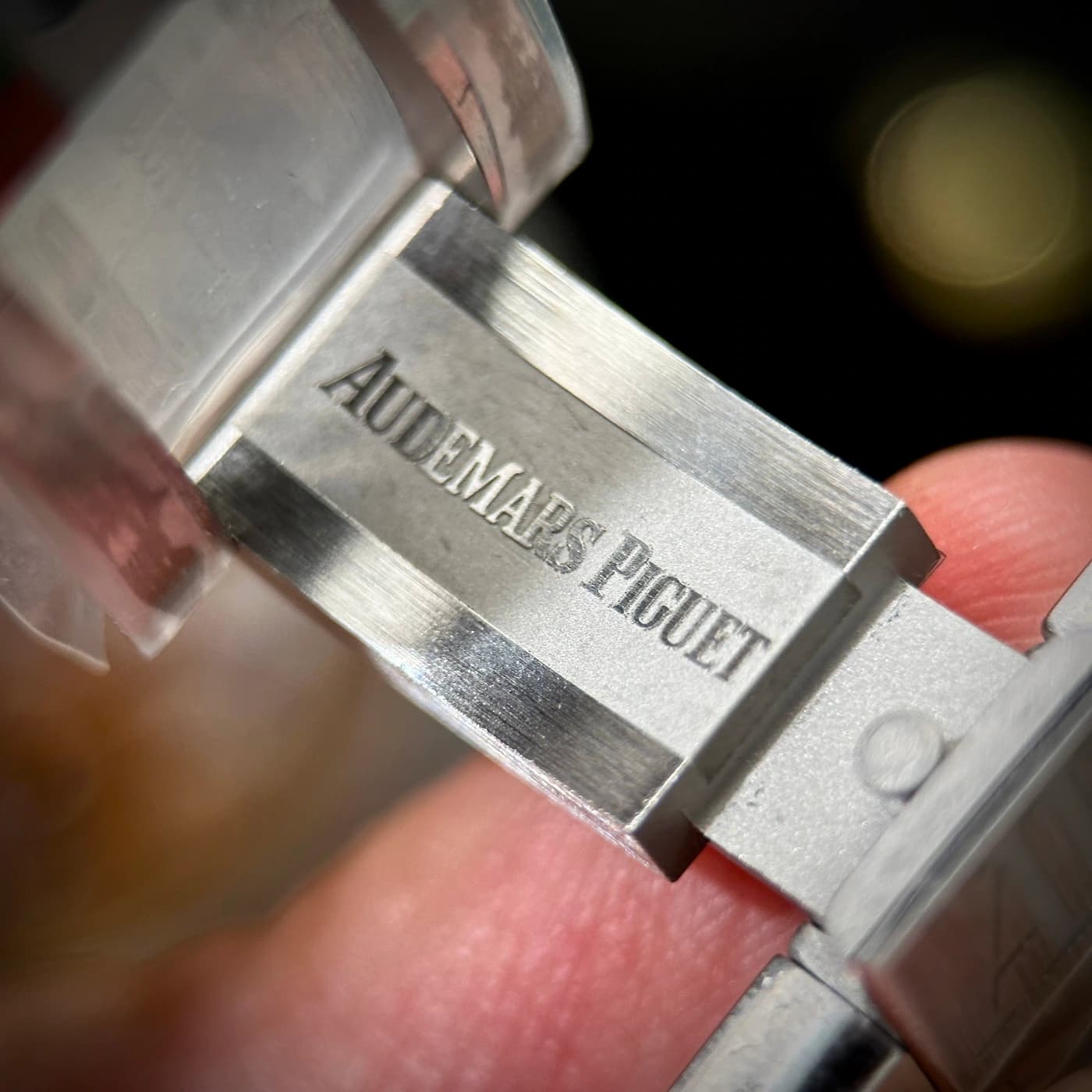 Audemars Piguet Royal Oak 41mm 15500ST White Dial — view 10 of 12