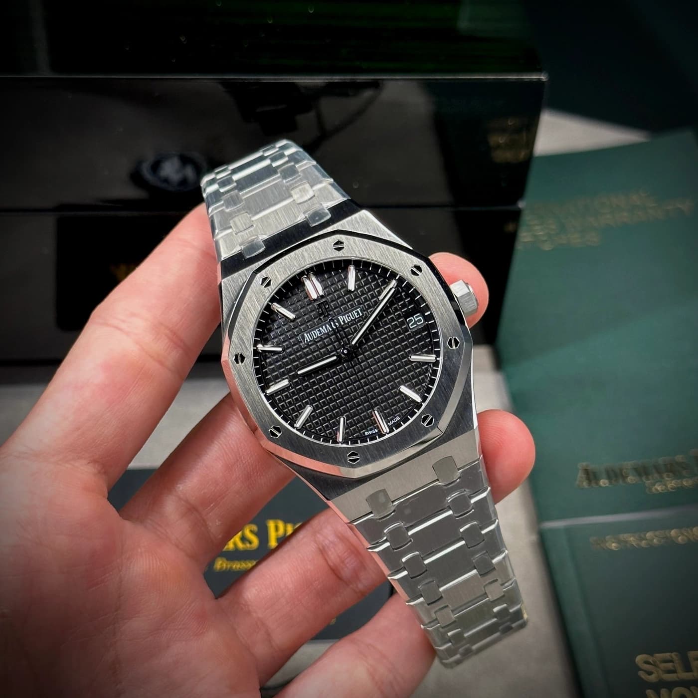 Audemars Piguet Royal Oak 41mm 15500ST Black Dial