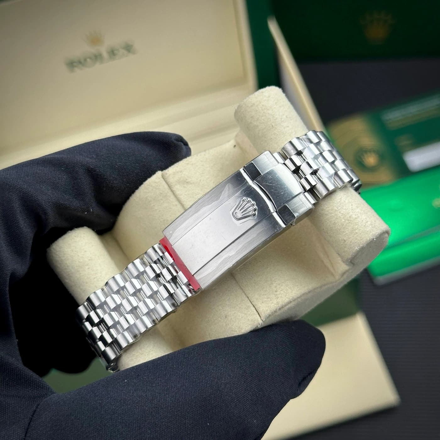 Rolex Datejust 41 126334-0004 Silver Index Dial — view 10 of 12