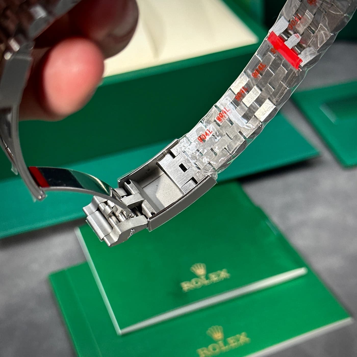 Rolex GMT-Master II 126710BLRO-0001 “Pepsi” — ảnh 16 trên 21