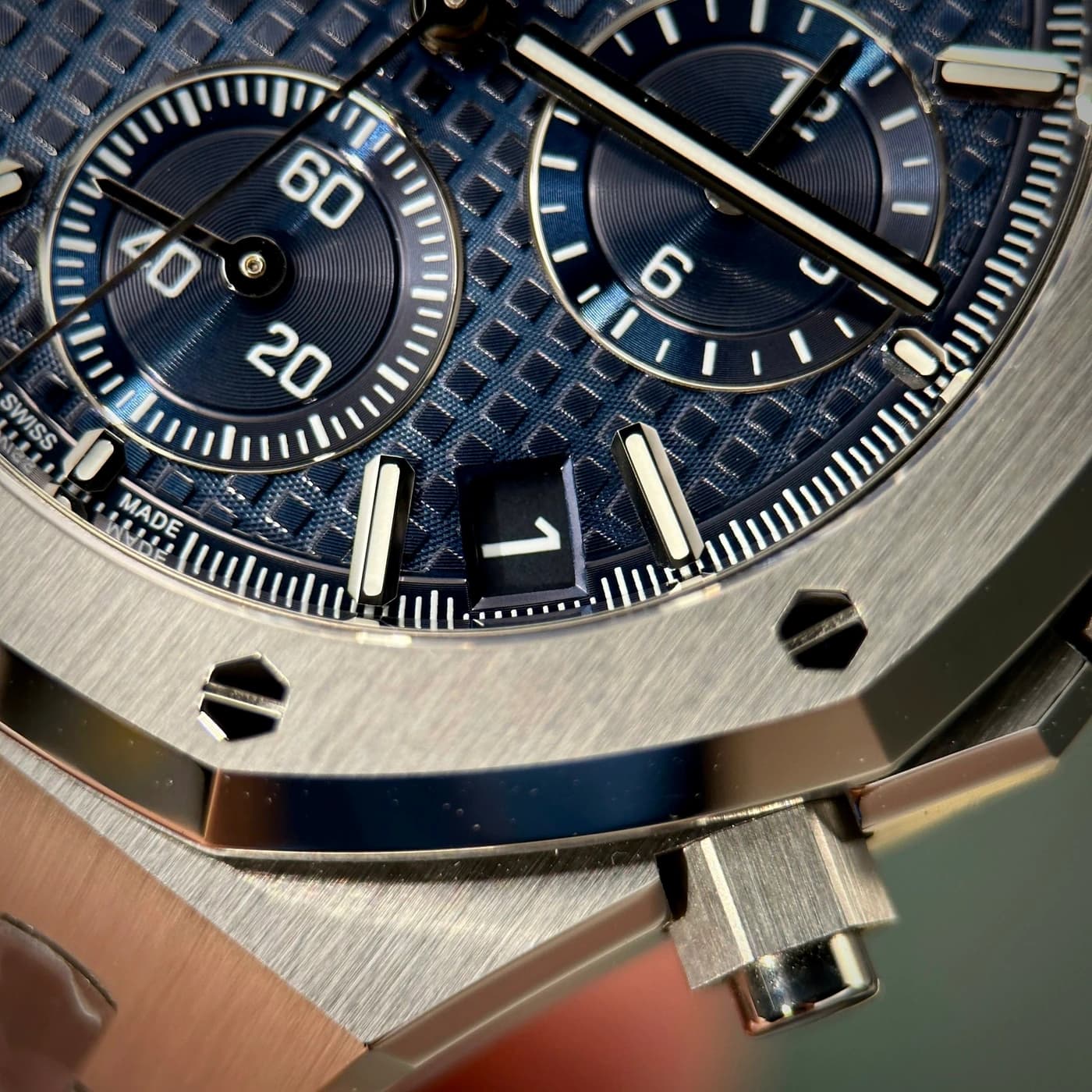 Audemars Piguet Royal Oak 41mm Blue Dial 26240ST.OO.1320ST.01 — view 5 of 15