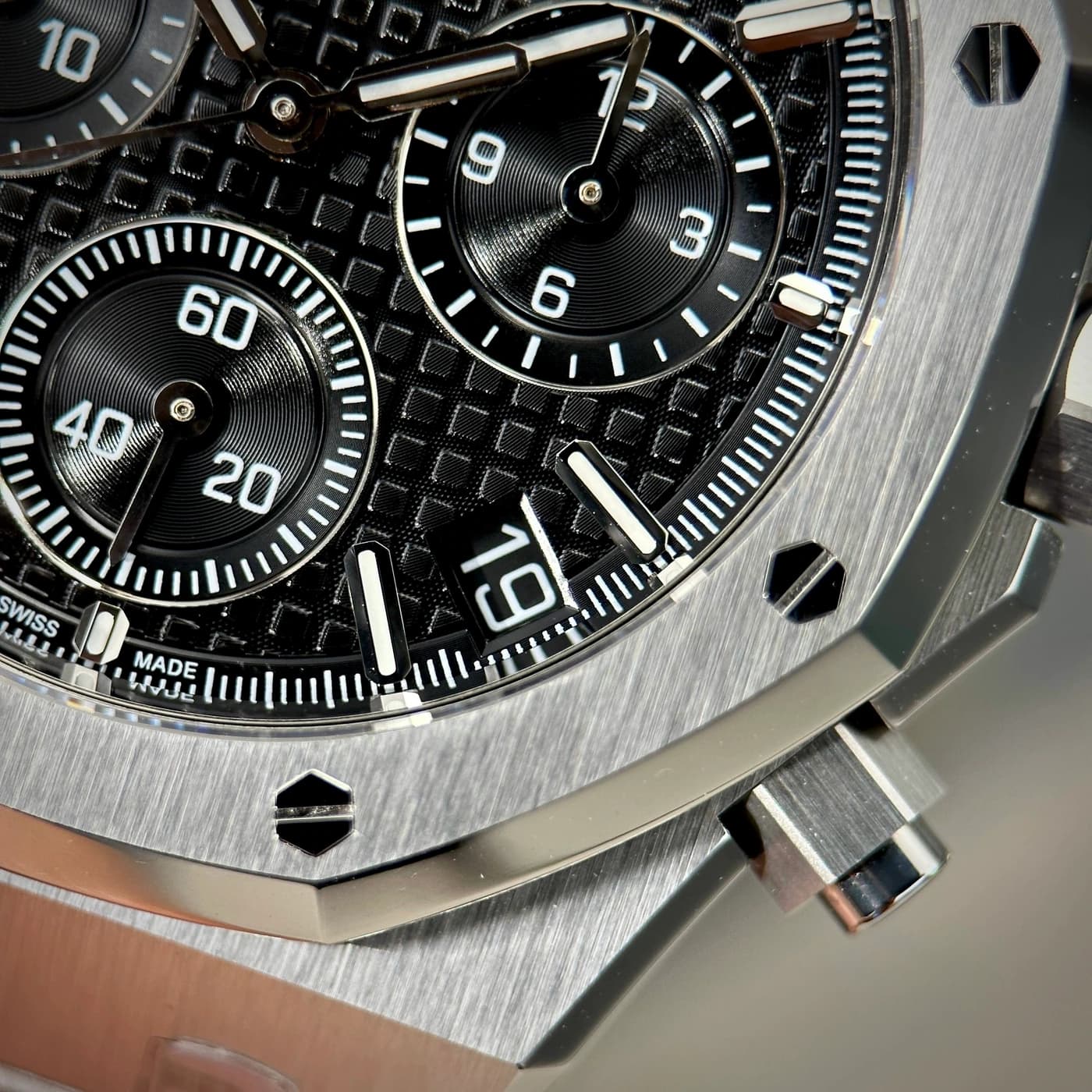 Audemars Piguet Royal Oak Chronograph 41mm Black Dial 26240ST.OO.1320ST.02 — view 4 of 15