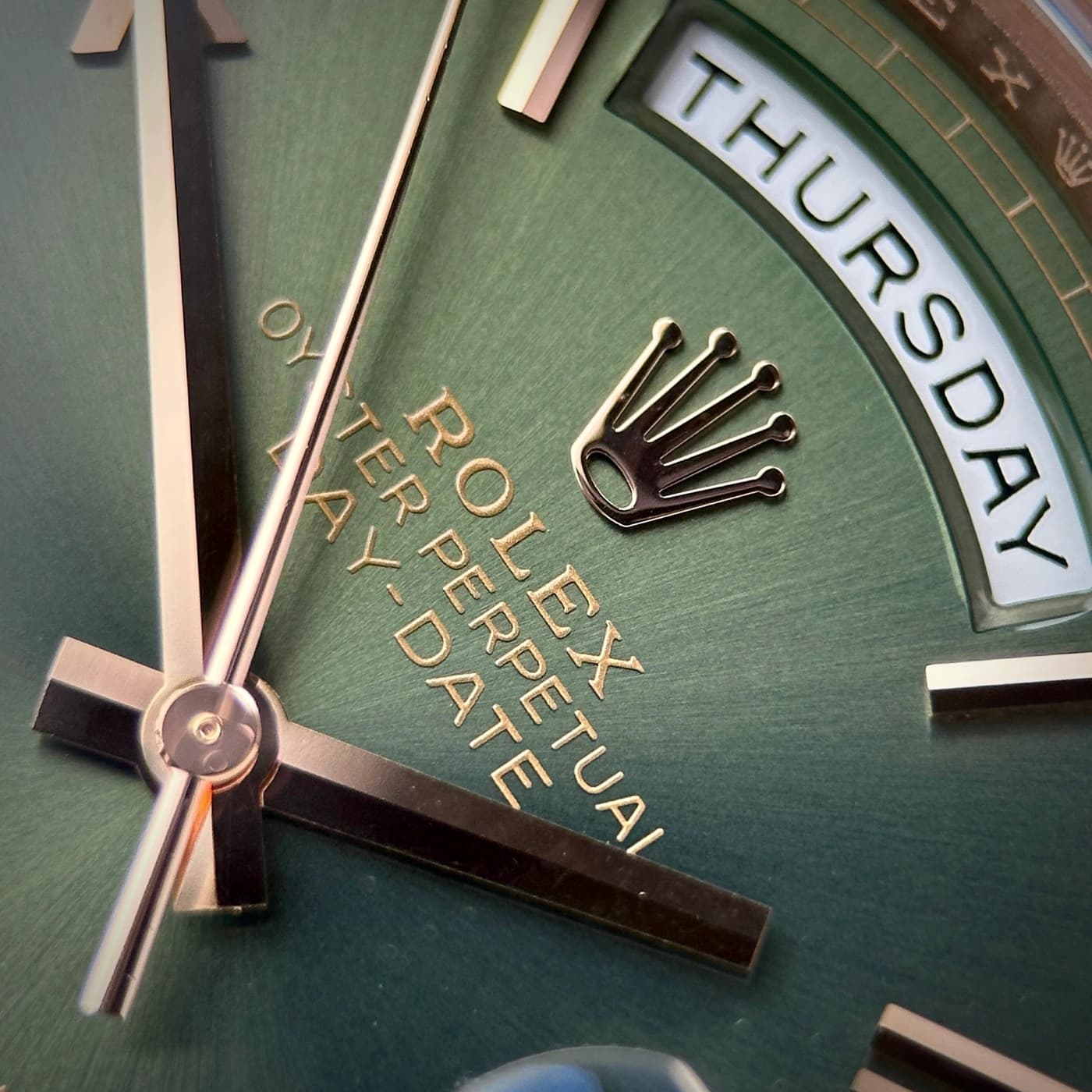 Rolex Day-Date 40mm Olive Green Dial 228235-0025 — view 5 of 16