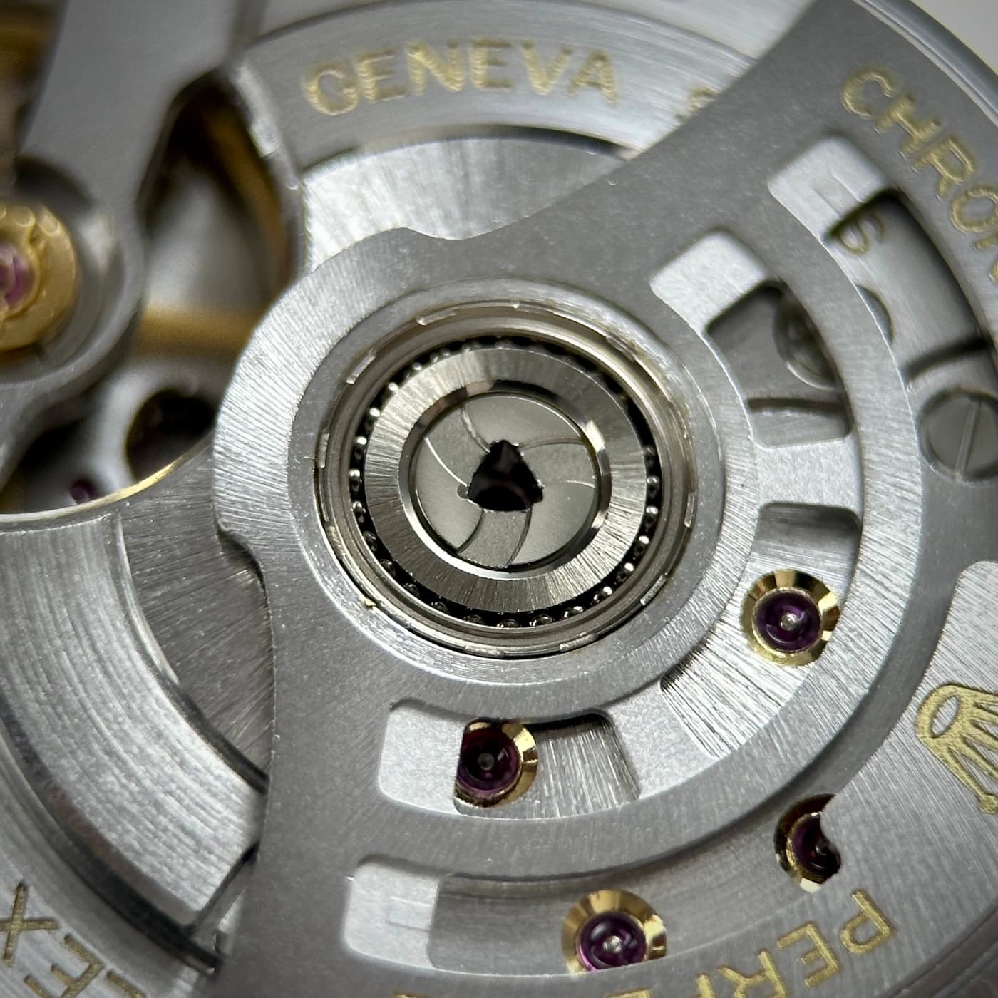 Rolex Day-Date 40mm Olive Green Dial 228235-0025 — view 15 of 16