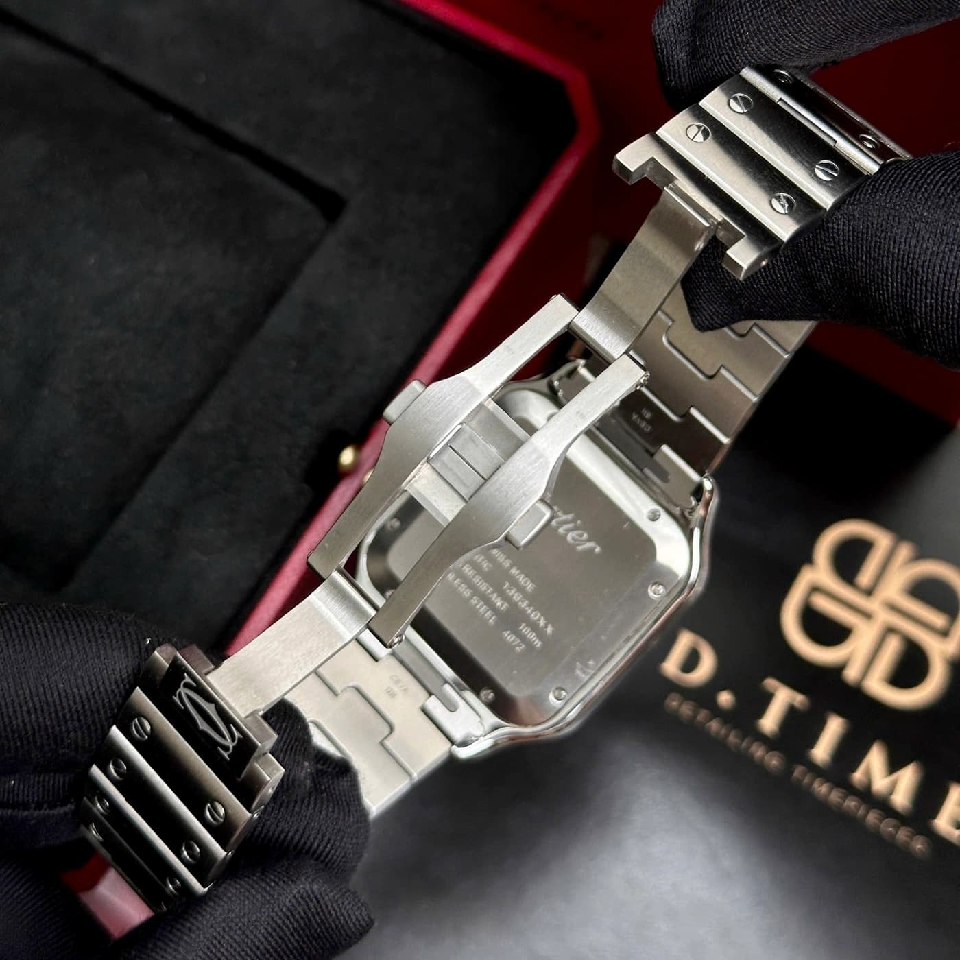 Cartier Santos De Cartier Steel Black Dial 39.8mm WSSA0037 — view 7 of 9