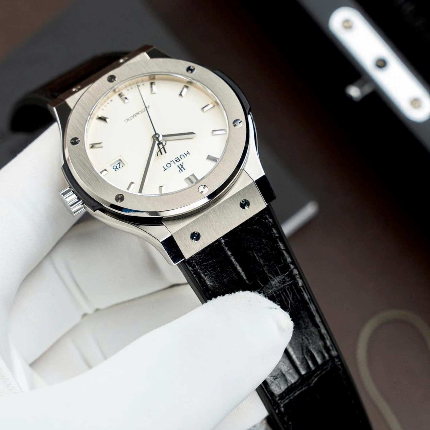 Hublot Classic Fusion 542.NX.2611.LR Opaline 42mm — ảnh 3 trên 9