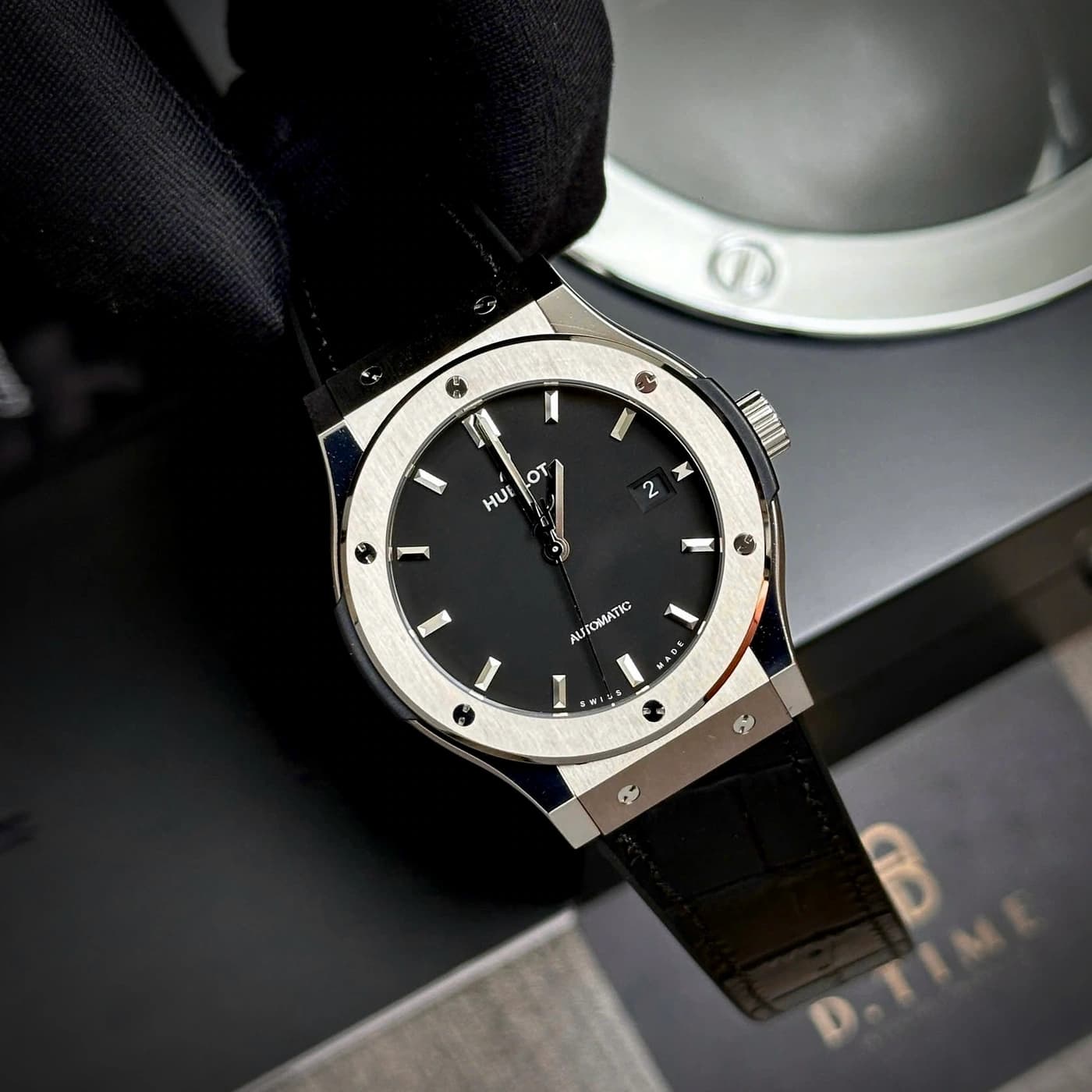 Hublot Classic Fusion Black Titanium 542.NX.1171.LR 42mm — view 2 of 9