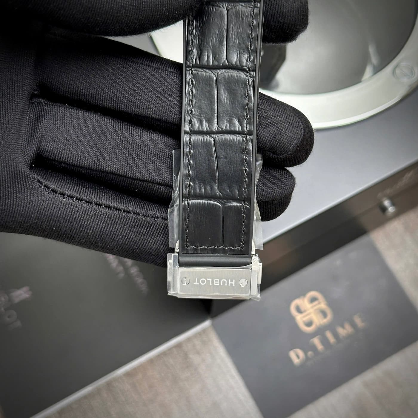 Hublot Classic Fusion Black Titanium 542.NX.1171.LR 42mm — view 5 of 9