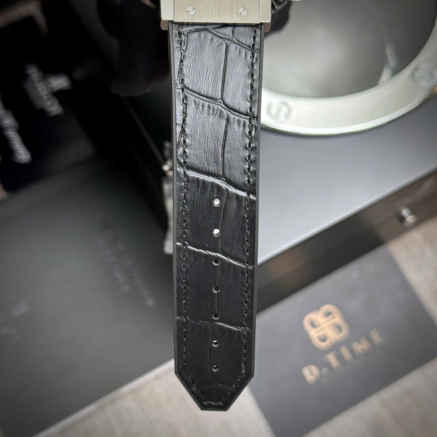 Hublot Classic Fusion Black Titanium 542.NX.1171.LR 42mm — view 6 of 9