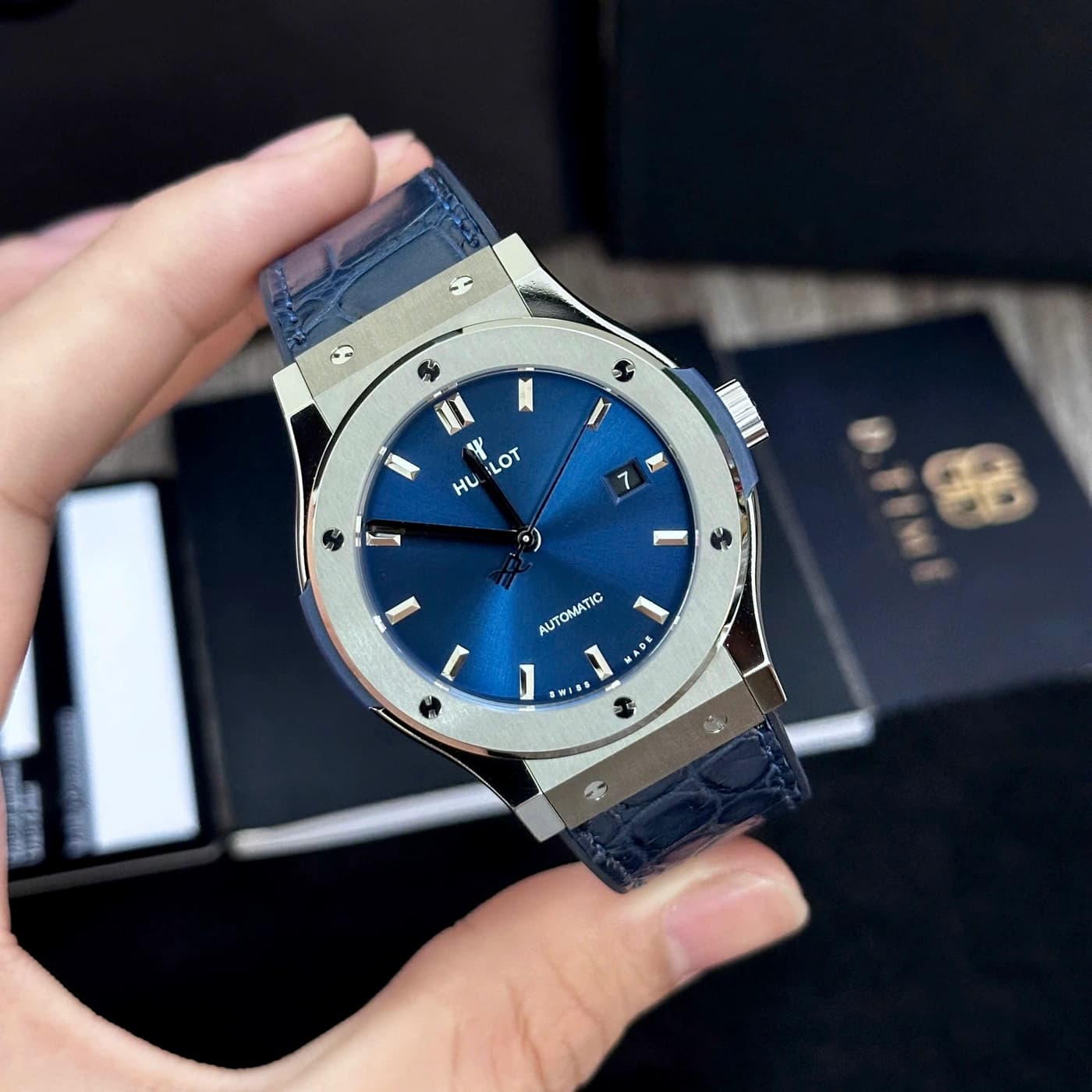 Hublot Classic Fusion Titanium Blue 42 542.NX.7170.LR — ảnh 1 trên 9