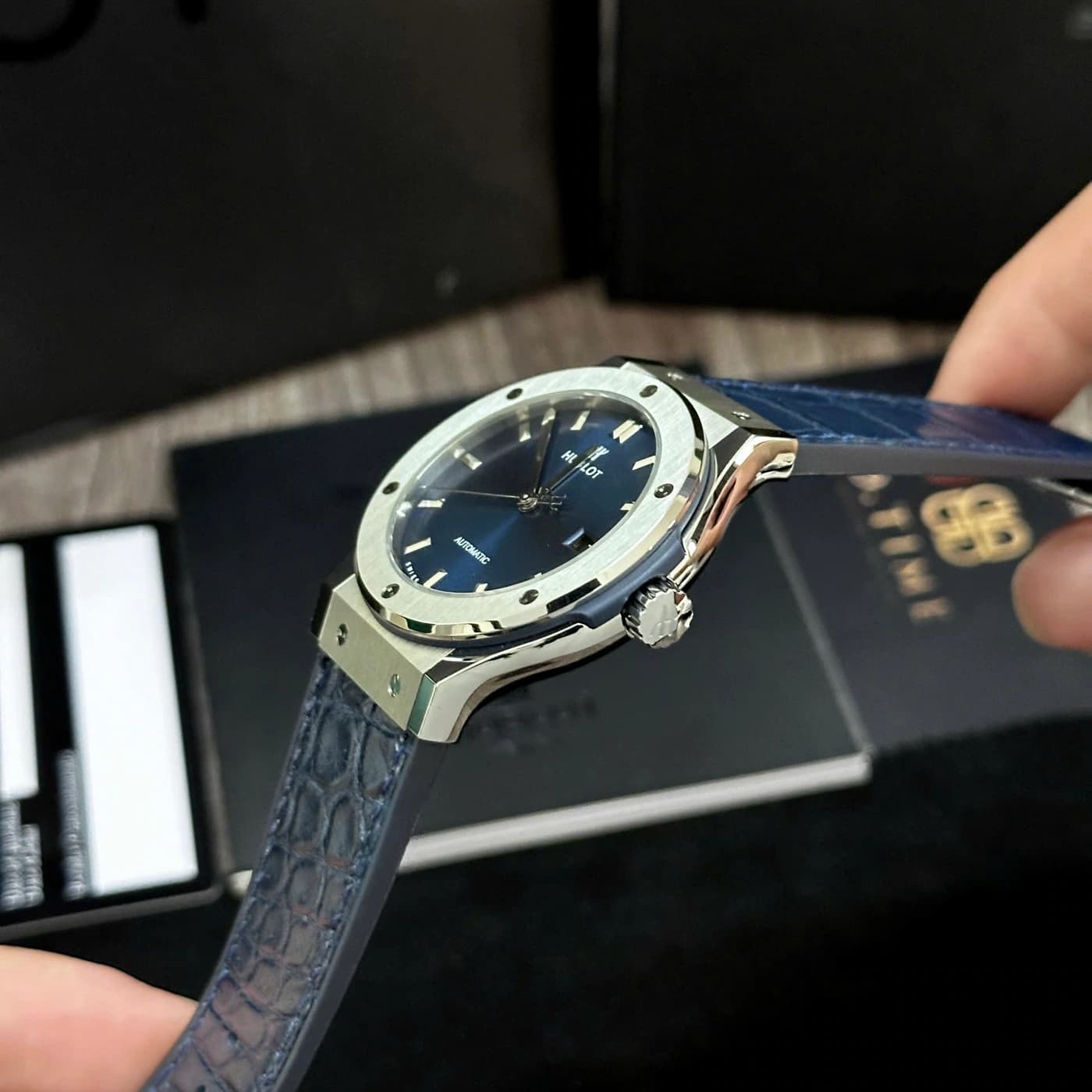 Hublot Classic Fusion Titanium Blue 42 542.NX.7170.LR — ảnh 3 trên 9