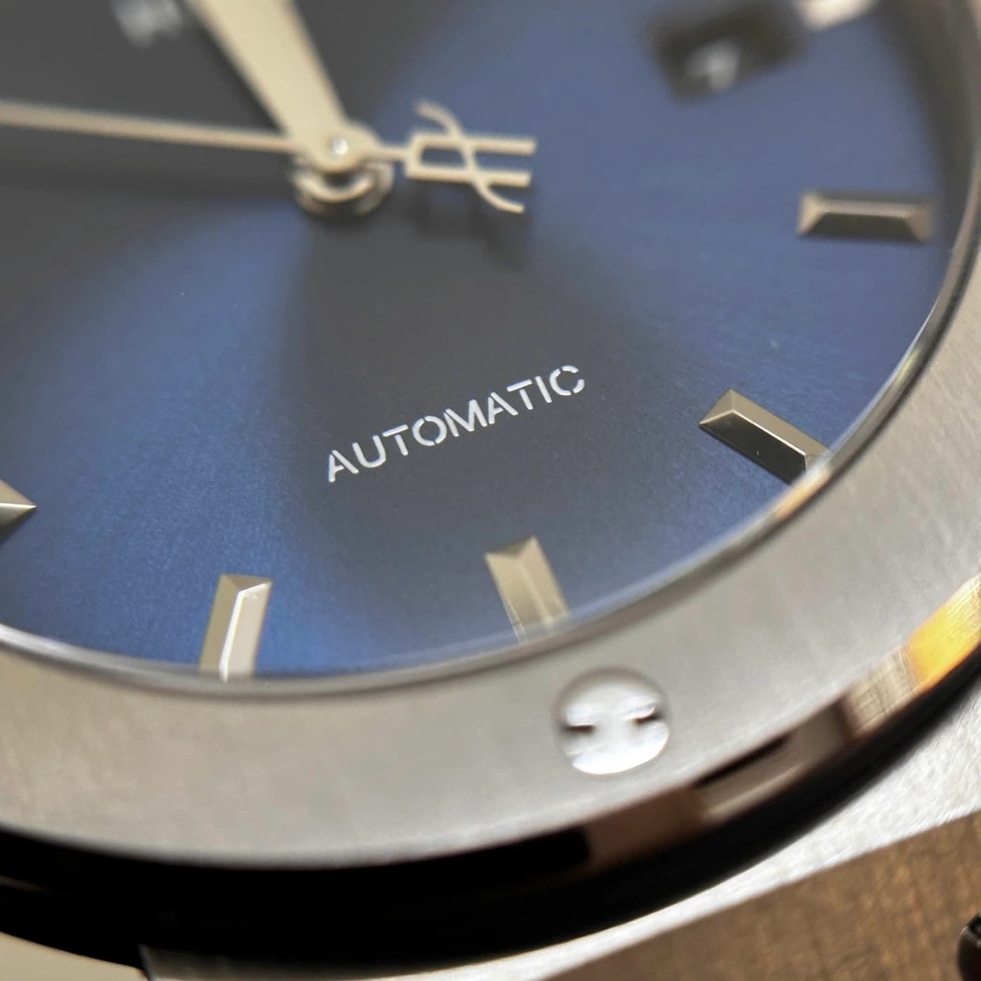 Hublot Classic Fusion Titanium Blue 42 542.NX.7170.LR — ảnh 8 trên 9