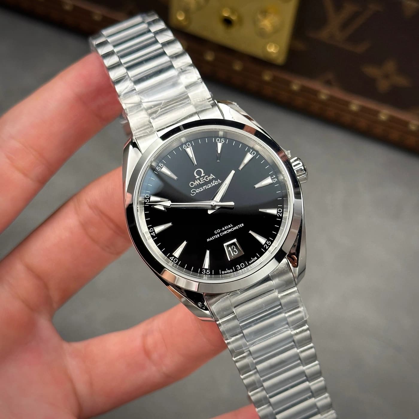 Omega Seamaster Aqua Terra 150M 220.10.38.20.01.004 38 — view 1 of 10
