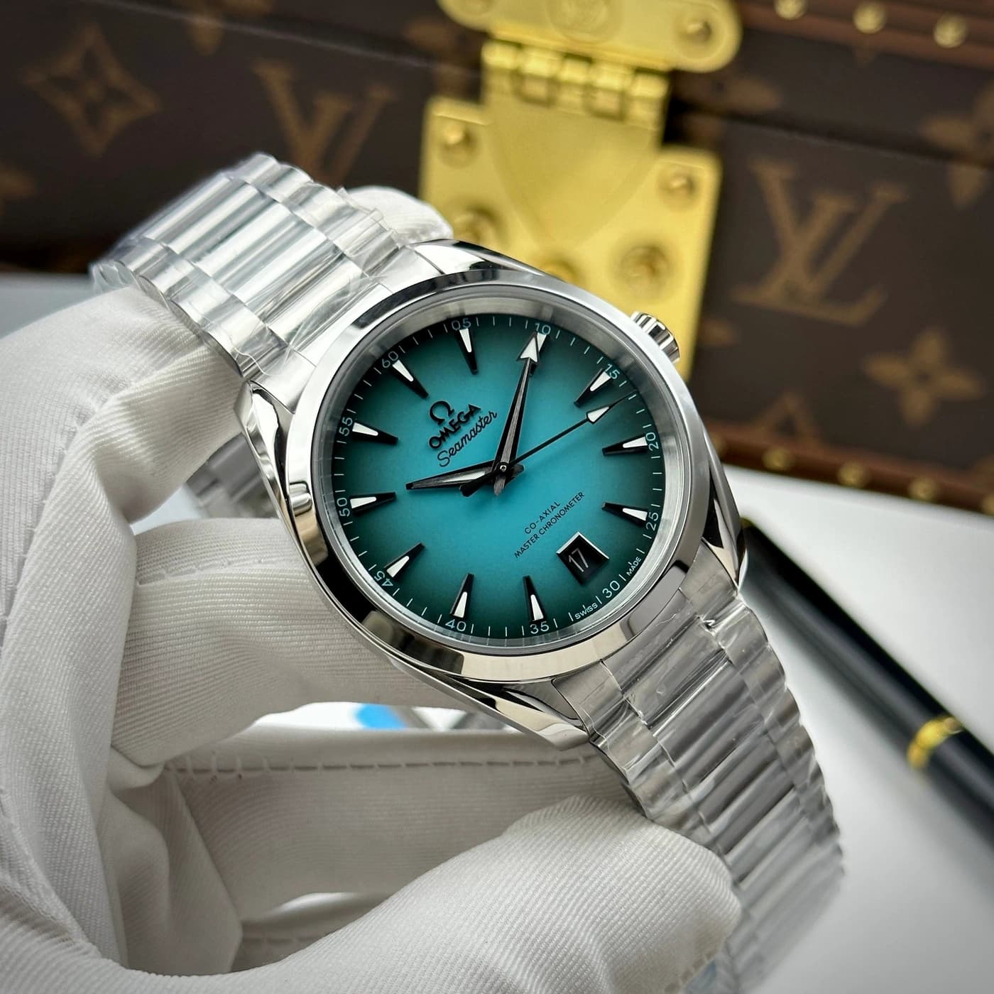 Omega Seamaster Aqua Terra 150M Co-Axial Master Chronometer 38mm Gradient Turquoise — view 1 of 10