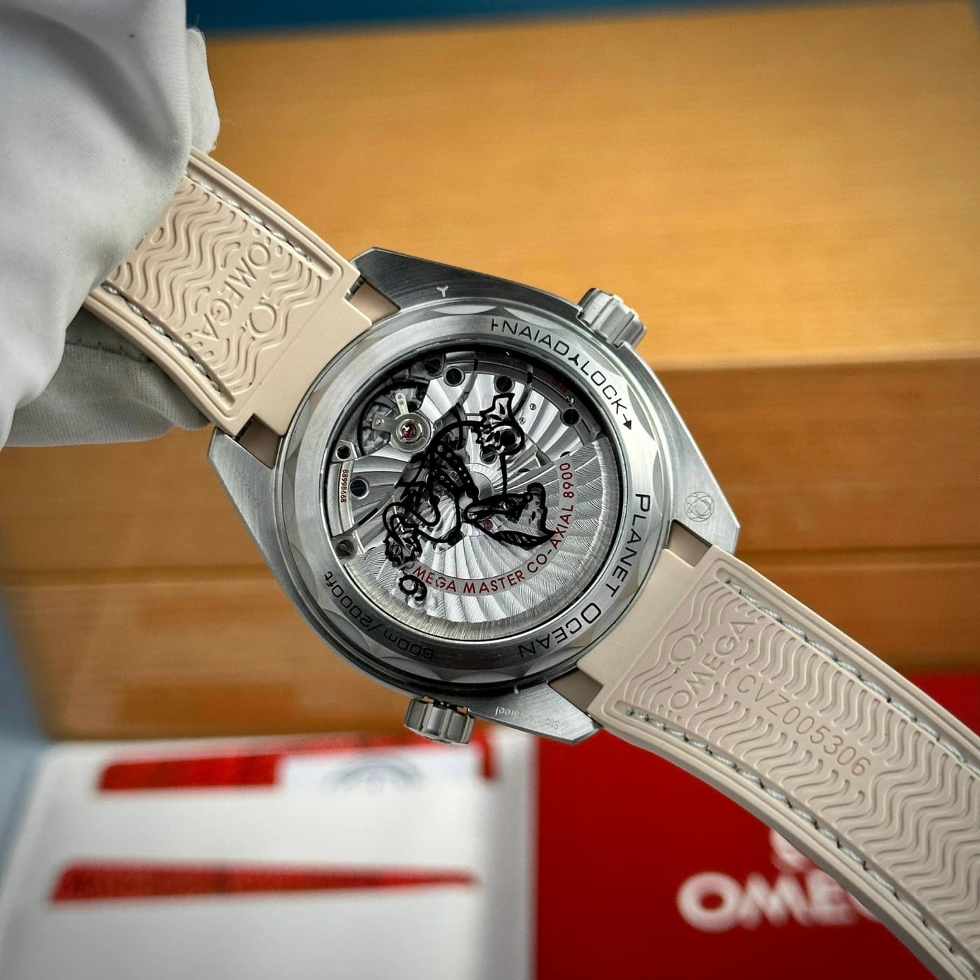 Omega Seamaster Planet Ocean 600M 215.32.44.21.09.001 43.5 Steel — view 8 of 8