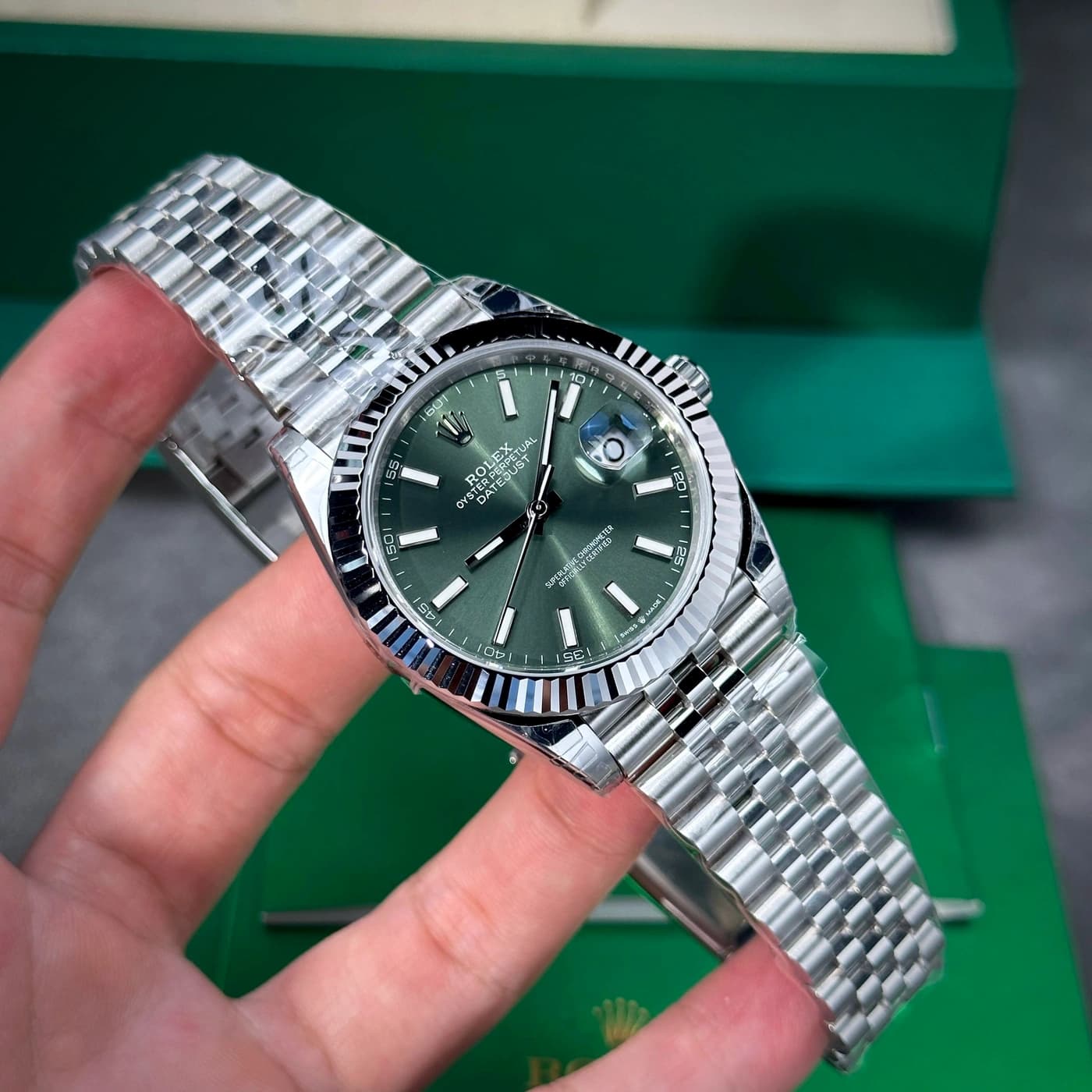 Rolex Datejust 41 M126334-0028 Mint Green — view 2 of 17
