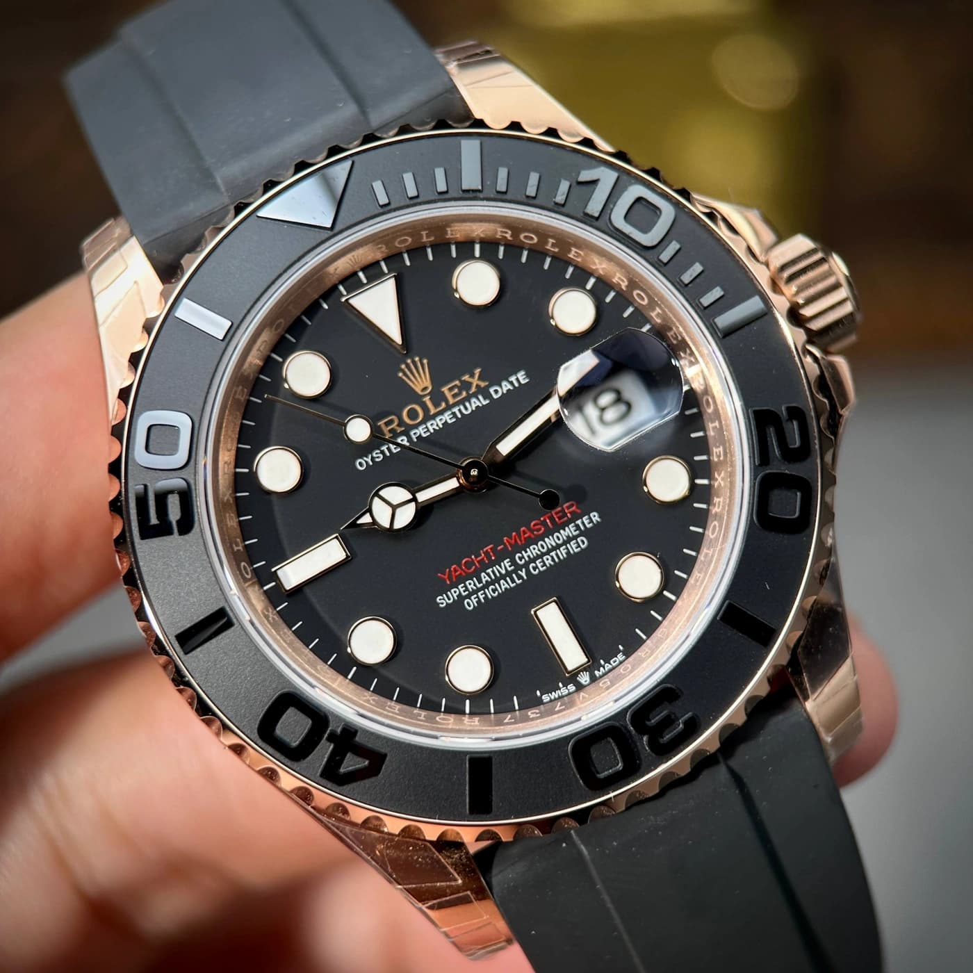 Rolex Yacht-Master 40 M126655-0002 126655-0002 Vàng Everose 18ct Mặt Đen — view 3 of 15