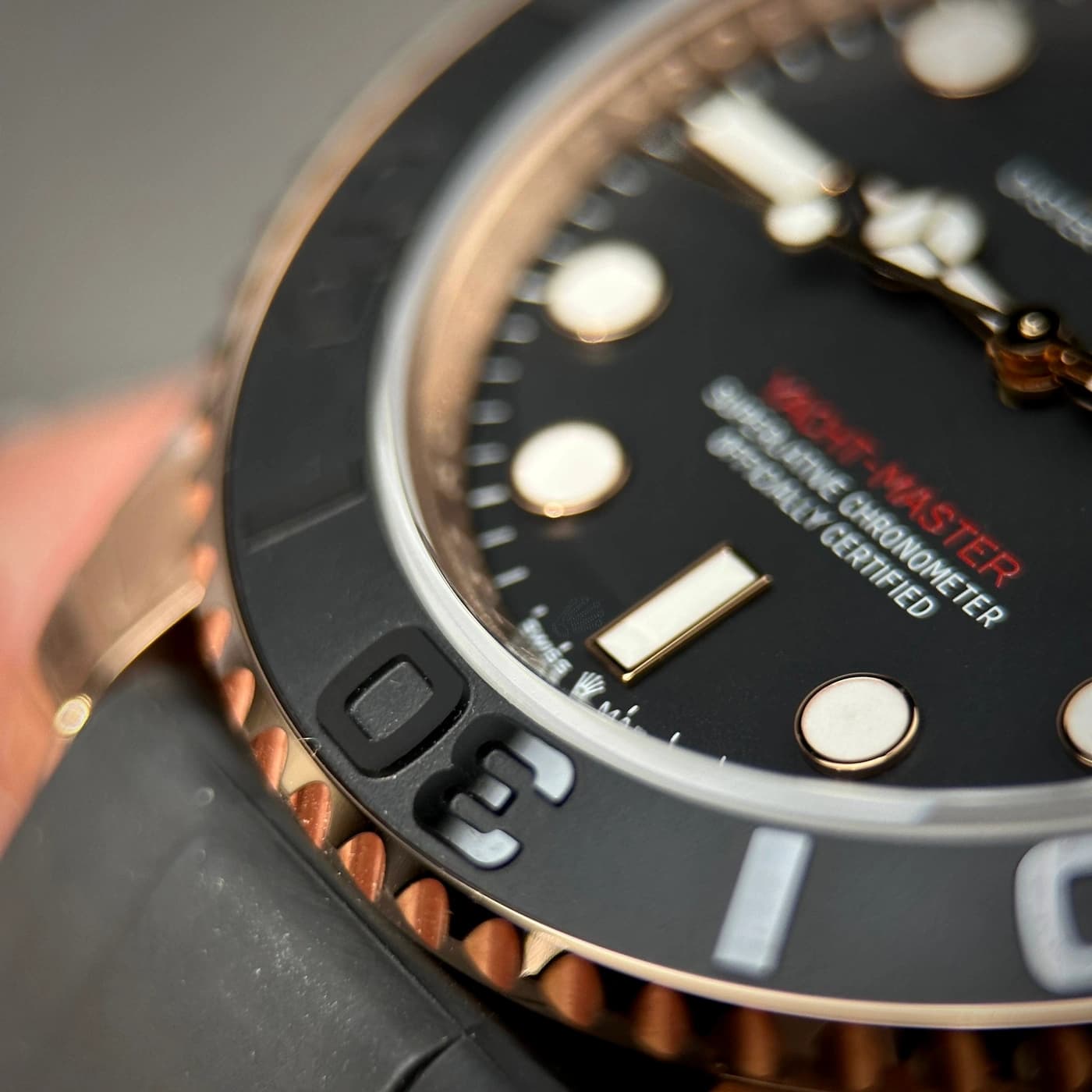 Rolex Yacht-Master 40 M126655-0002 126655-0002 Vàng Everose 18ct Mặt Đen — view 5 of 15