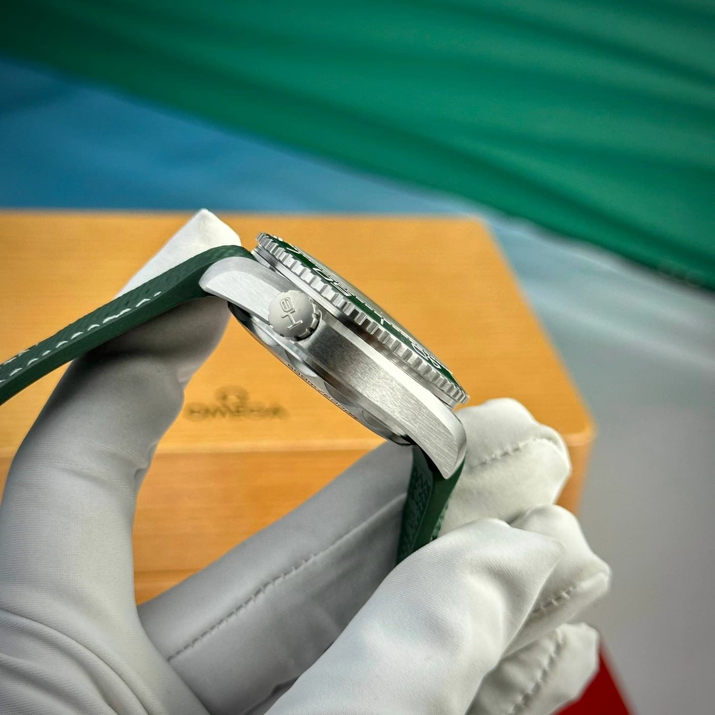 Seamaster Planet Ocean 600M 43.5 215.32.44.21.06.001 — view 6 of 8